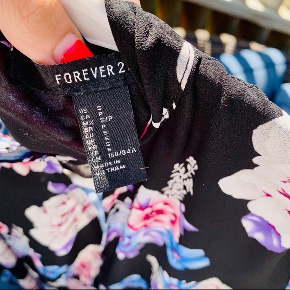 NWOT! Forever 21 Floral Romper - Picture 6 of 6